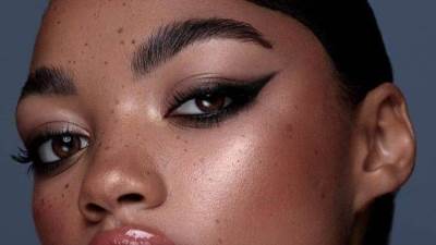 10 نصائح لمن تستخدم محدد العيون السائل لأول مرة