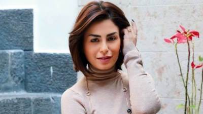 شاهد .. منة فضالى بالبيجامة من داخل منزلها