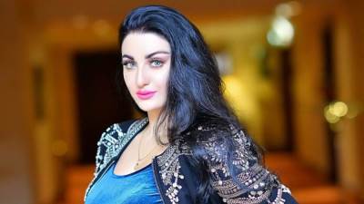 شاهد .. فيديو فضيحة لـ صافيناز في حمام السباحة