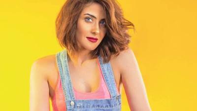 بالفيديو .. هيدي كرم ترقص التنورة في عيد ميلادها