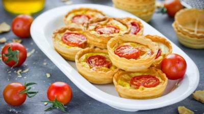 طريقة تحضير ميني تارت الطماطم بالموتزاريلا