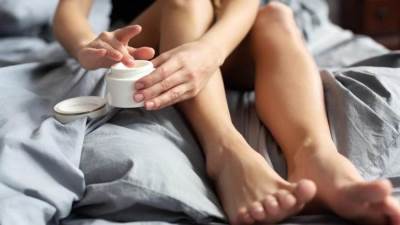 وصفات طبيعية لعلاج جلد الوزة بالساقين .. جربيها