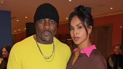 إدريس ألبا مع زوجته ضمن فعاليات أسبوع الموضة فى لندن