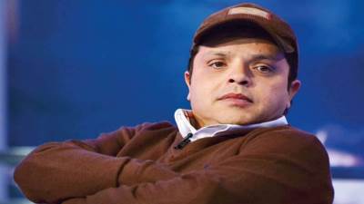 فاندام يسخر من صورة محمد هنيدي .. اعرف السبب؟