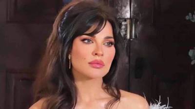 نادين نجيم تستعرض أنوثتها بإطلالة جريئة