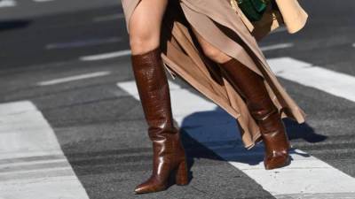 لأناقتك .. إليك أجمل تصميمات البوت فى شتاء 2022