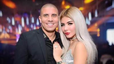 زوجة محمد زيدان تخطف الأنظار بجمالها