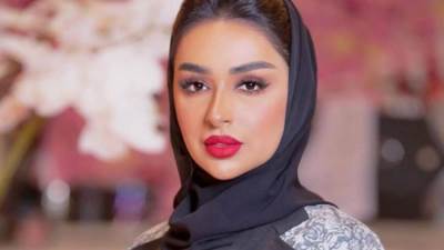 كيف ردت أمل الأنصاري على متابعة انتقدت حجابها؟