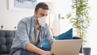 طبيب يكشف أخطاء علاج فيروس كورونا في المنزل