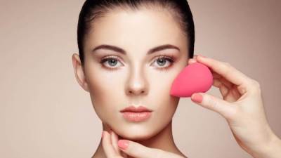 أفضل ماركات اسفنجة المكياج .. للحصول على إطلالة مثالية