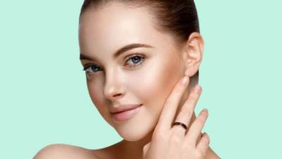 6 مكونات طبيعية للتخلص من التجاعيد حول العين .. جربيها