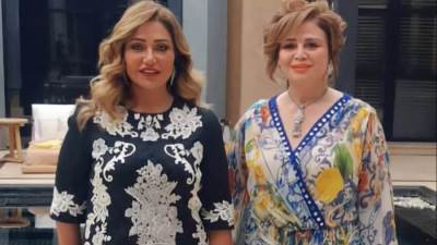 إلهام شاهين وليلى علوي يحتفلان بالكريسماس