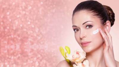 بدون بوتوكس .. 3 طرق لمواجهة آثار الزمن على بشرتك