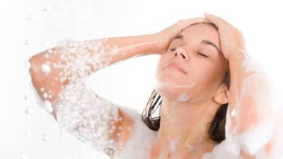 ما تأثير الحمام الساخن عليك في الشتاء ؟