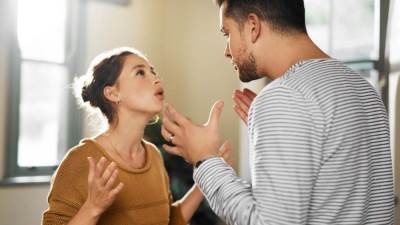  5 نساء لا يفضل الرجال الزواج بهن .. لاتكوني مثلهن؟