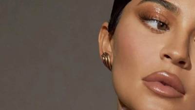 من الكارديشيان .. إليك نصائح مدهشة في المكياج