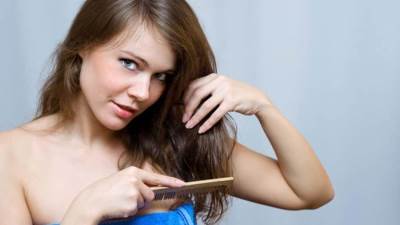 5 أسباب غير متوقعة لتساقط الشعر .. أعرفيهم