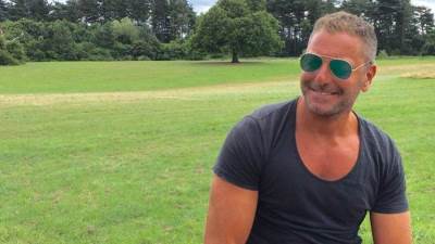 تامر هجرس يحتفل مع زوجته بالفلانتين 