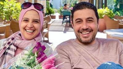 شاهد .. كيف احتفلت حنان ترك بعيد زواجها؟ 