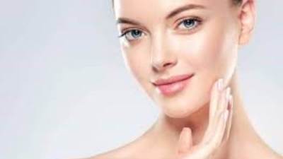 منها القرفة والليمون.. 4 مكونات ابتعدي عن وضعها في ماسكات الوجه