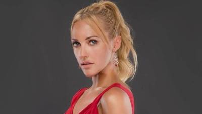 مريم أوزرلي تستعرض رشاقتها في أحدث ظهور