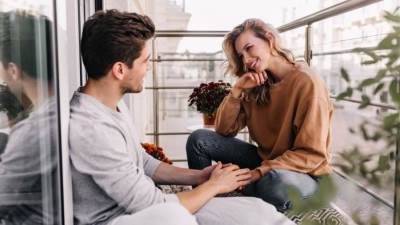 مميزات تجعل الصداقة تزيد من نجاح الزواج .. وحيل لتعزيزها