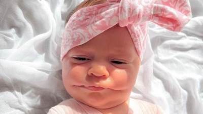 46 مليون مشاهدة لفيديو.. طفلة بمرض نادر جداً "الابتسامة الدائمة"