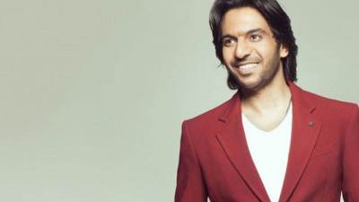 بهاء سلطان يثير الجدل بعد ظهوره بـ«زي تاريخي»