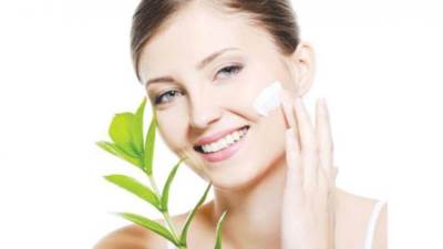 أحدث مستحضرات لاستعادة نضارة وتوهج بشرتك في الخريف
