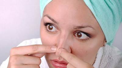 البثور السوداء.. أسبابها وطرق علاجها والوقاية منها