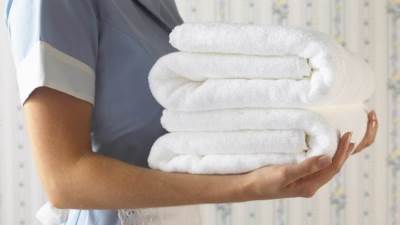  طرق وأفكار فعّالة لجعل ملابسك البيضاء ناصعة