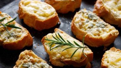 قدمي التوست لعائلتك بطريقة سريعة وشهية