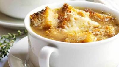 طريقة عمل شوربة البصل الصحية