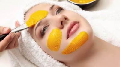 وصفة الحليب والكركم لتفتيح الجسم