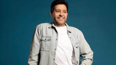 هاني شاكر يكشف سر "اللوك الجديد"