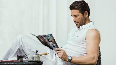 أحمد عز ينضم لنجوم مسرحيات موسم الرياض بـ"هادي فلانتين"