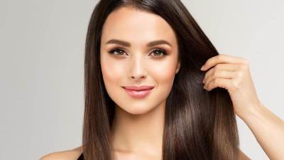  تنعيم الشعر المجعد بطرق آمنة