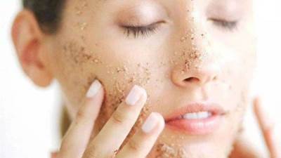 وصفات طبيعية سهلة للتخلص من الجلد الميت