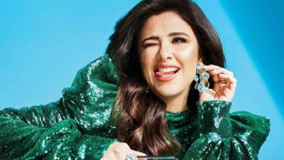 ياسمين عبد العزيز تمازح جمهورها بفيديو طريف