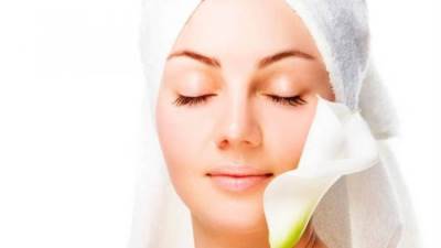  كيف تحافظين على بشرتك رطبة وصافية في شهر رمضان؟