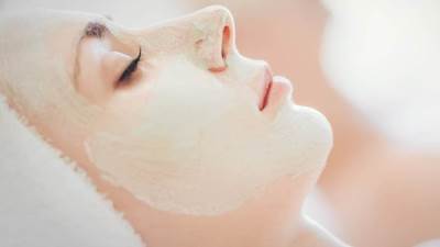 فوائد  ماسكات الوجه الليلية لبشرتك