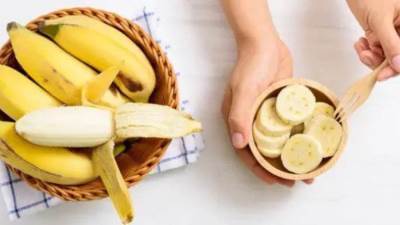 لا تناولي الموز قبل النوم أبدًا.. وإليك البديل