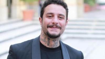 أحمد الفيشاوي يكشف عن كواليس ضرب والده للزعيم عادل إمام