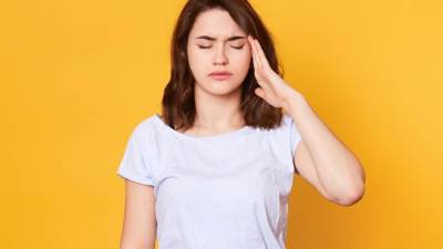 ما الفرق بين صداع الضغط العالي والمنخفض؟