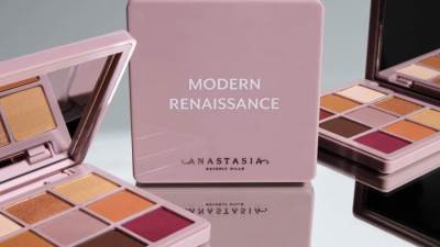 ANASTASIA BEVERLY HILLS تطلق مجموعتَي ظلال العيون Modern Renaissance وSultry بتصاميم مصغّرة وعصرية