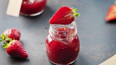 طريقة عمل مربى الفراولة بطريقة صحية مناسبة للدايت