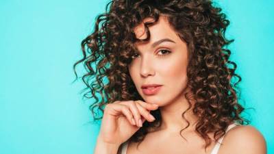 5 طرق لعمل الشعر الكيرلى فى البيت