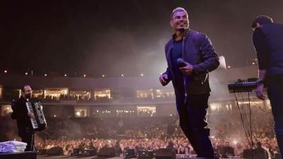 عمرو دياب مفاجأة ختام حفل joy awards