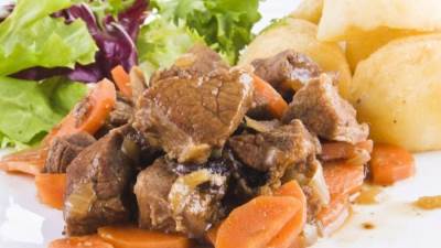 طريقة عمل صينية اللحم بالخضار