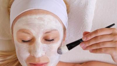 ماسكات للبشرة الدهنية أو المعرضة لحب الشباب